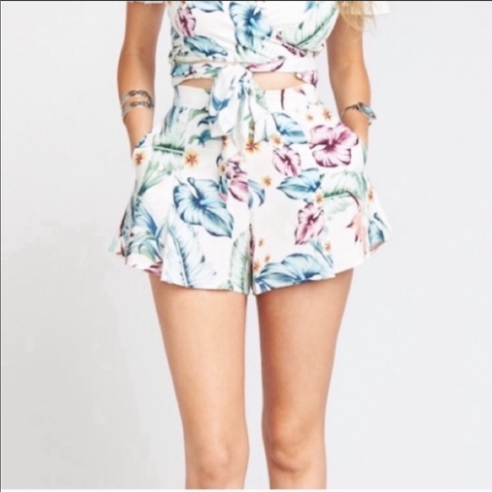 SHOW ME YOUR MUMU Vero Floral Plumeria Shorts M